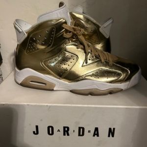 Jordan 6 Pinnacle metallic Gold size 9